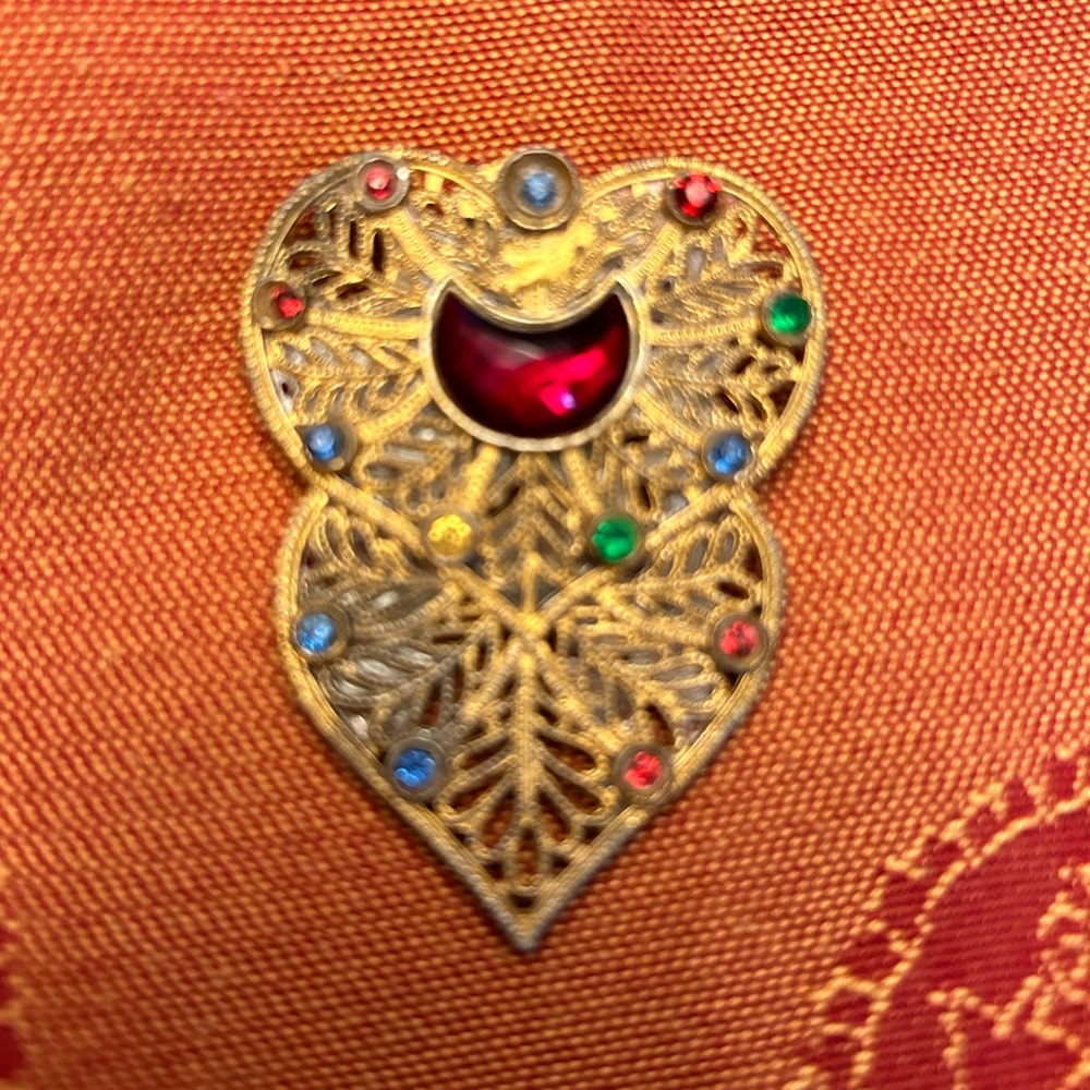 Vintage exquisite Brooch